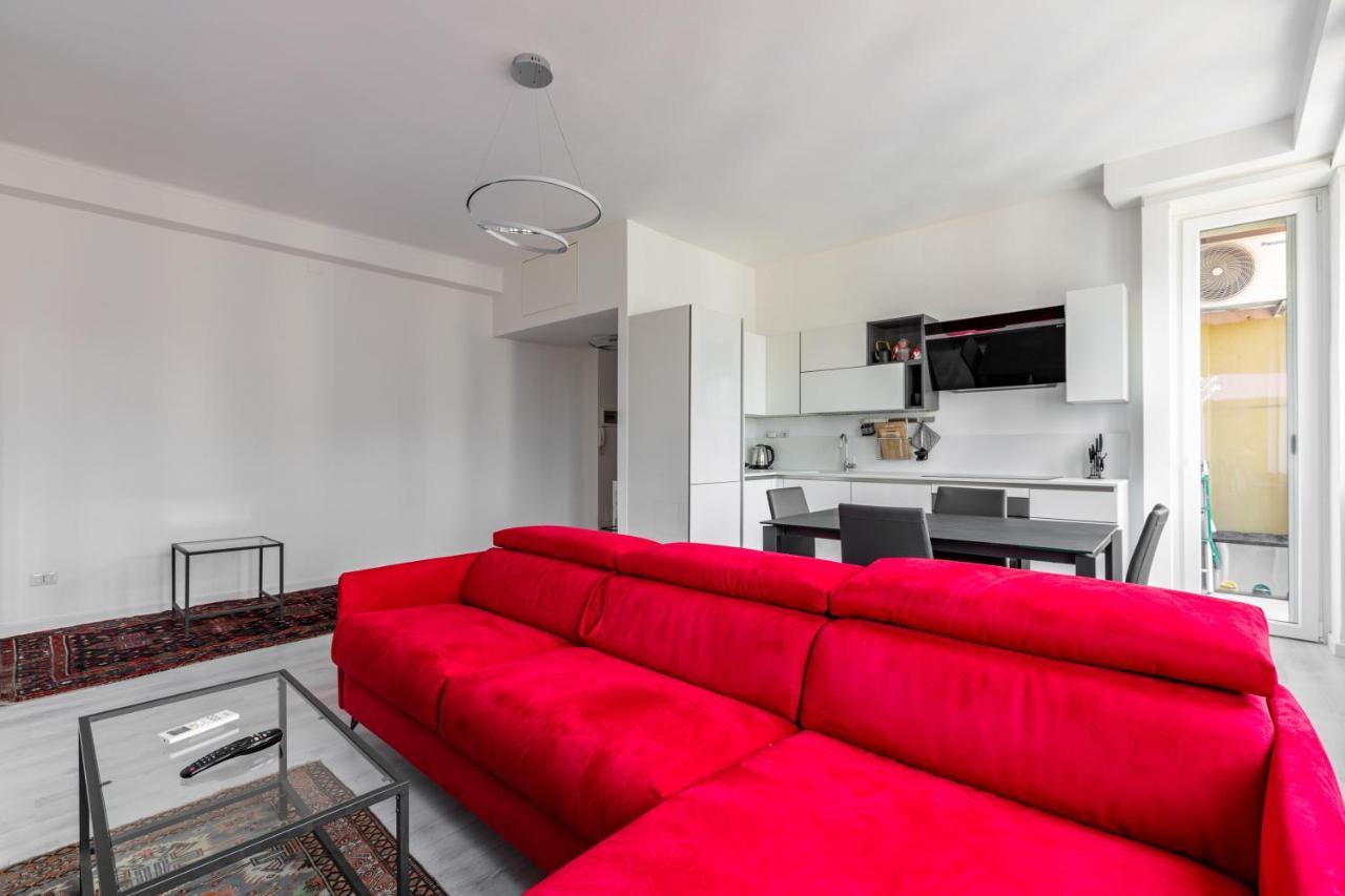 Garibaldi & Gae Aulenti Modern Apt With Private Parking! Милан Экстерьер фото